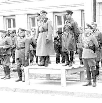 nazi_soviet_parade_1939.jpg