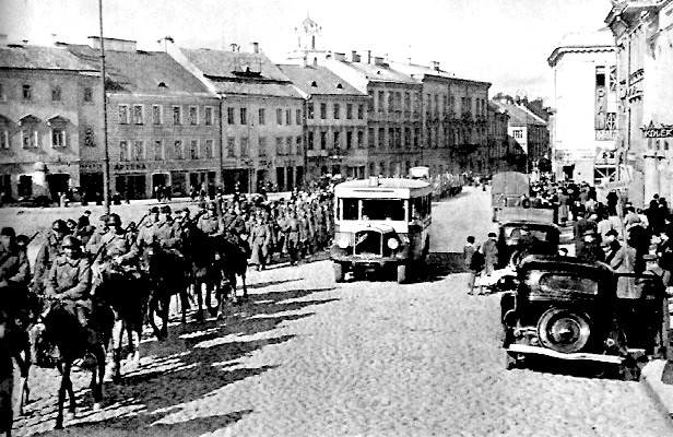 stalin_kaunas_1940_1.jpg